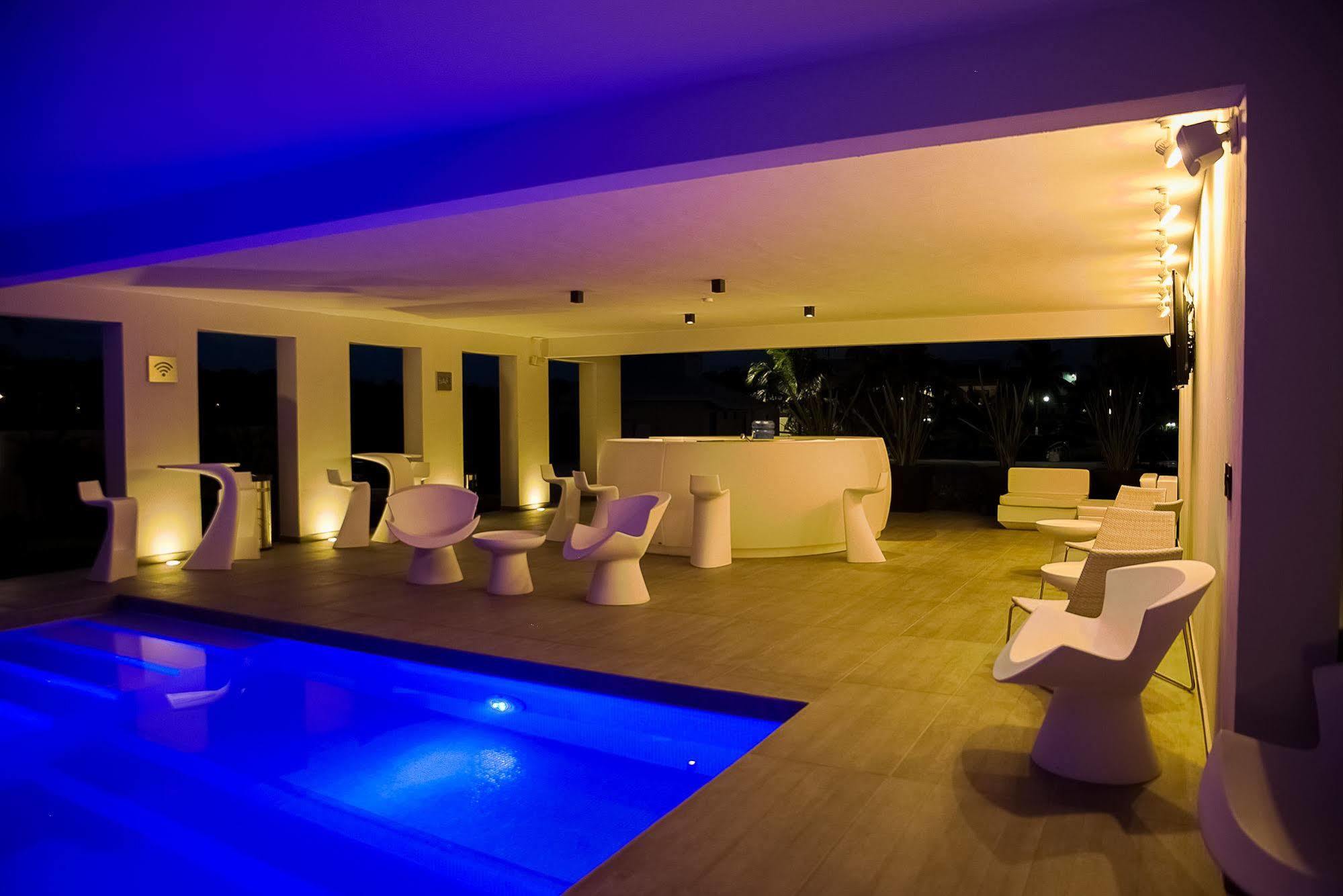 Hotel Aqua & Martinez de la Torre