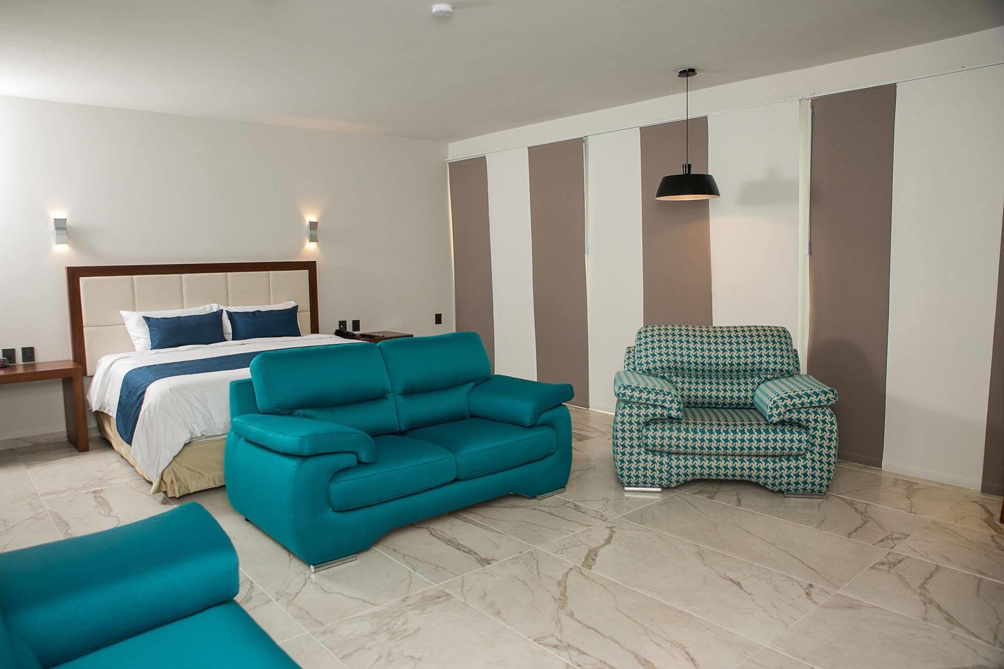 Aqua & Hotel